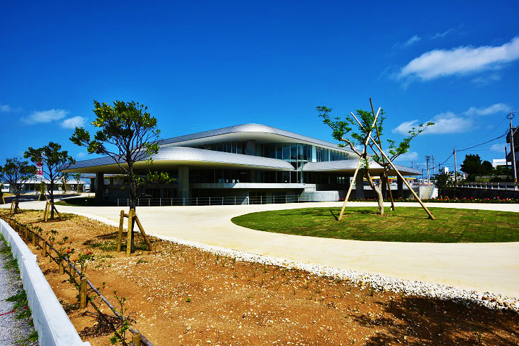 未来創造センター【宮古島市立図書館・宮古島市立中央公民館】【宮古島市】